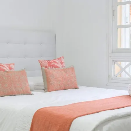 Blanche Apartment *